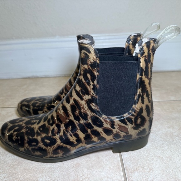 J. Crew Leopard Print Chelsea Rain Boots - Picture 4 of 8